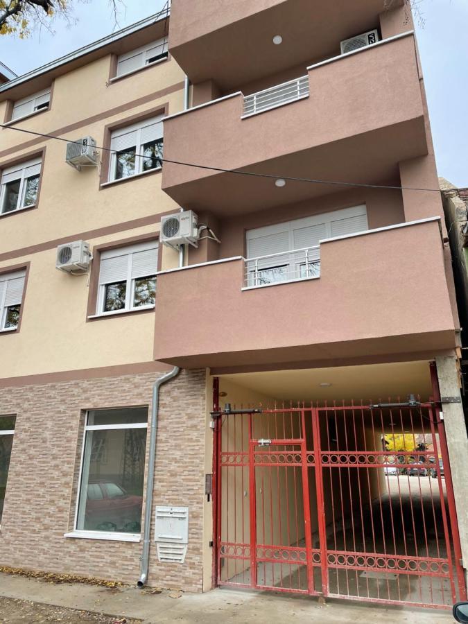 Apartmani 솜보르 외부 사진
